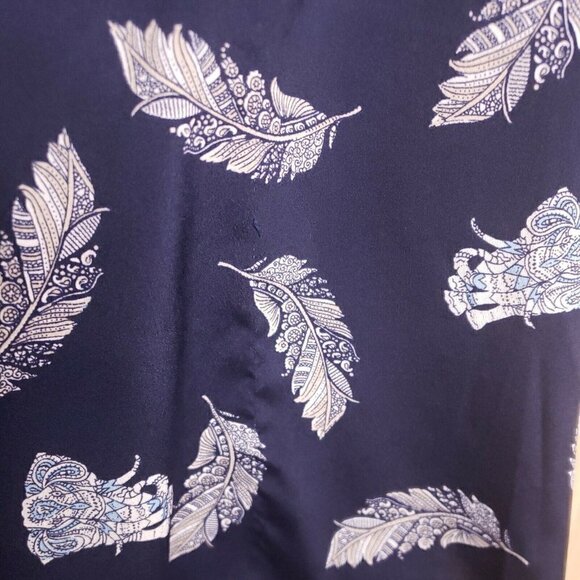 Live 4 Truth Plus Elephant Blouse Blue 2X - Picture 4 of 9